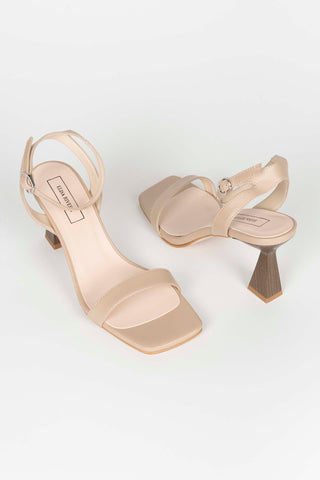 SANDALIA TIRA BEIGE TACÓN 8CM