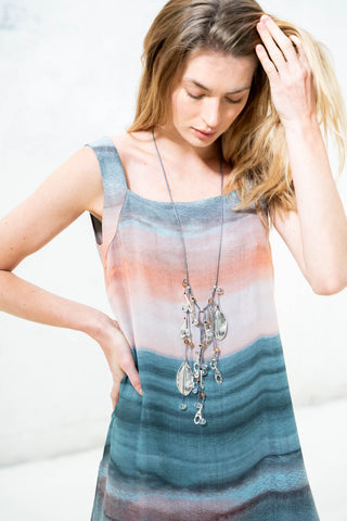 VESTIDO TIRANTE COPA VERDE AGUA SALMÓN Y CRUDO