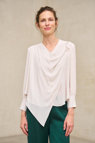 Érne off-white blouse