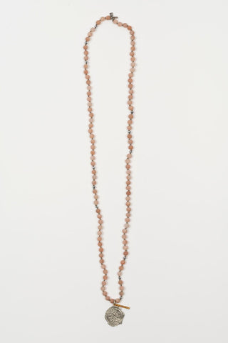 Powder pink Arvyn necklace