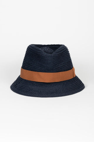 Gorro Naeva azul marino con cinta camel