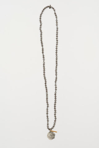 Collar Arvyn gris oscuro