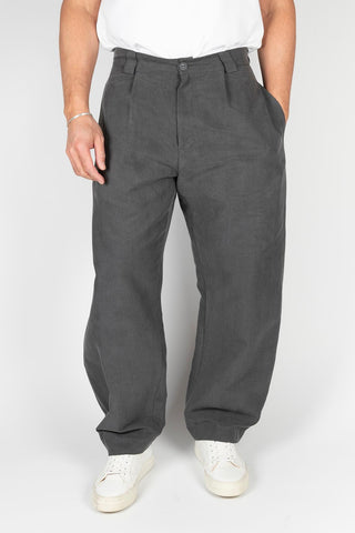 Pantalón Rivern gris oscuro
