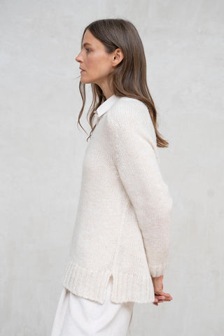 JERSEY AMPLIO SPECCO CUELLO PICO CRUDO