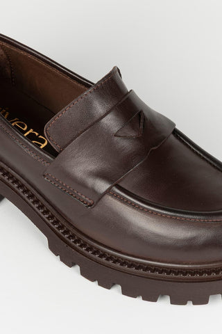 Gugen brown loafers