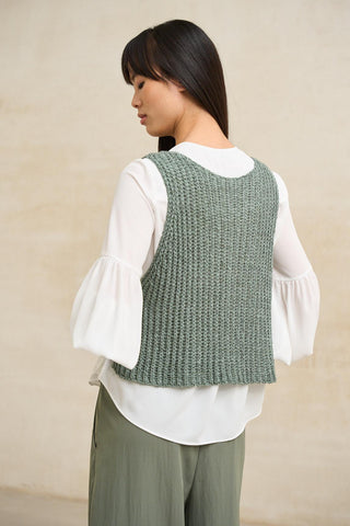 Elnara sage green vest