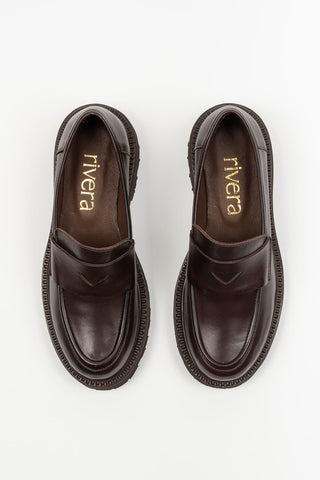 Gugen brown loafers