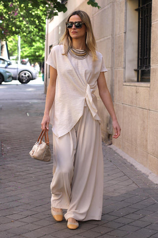 Virela off-white blouse