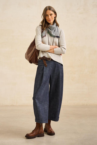 Damiel gray scarf